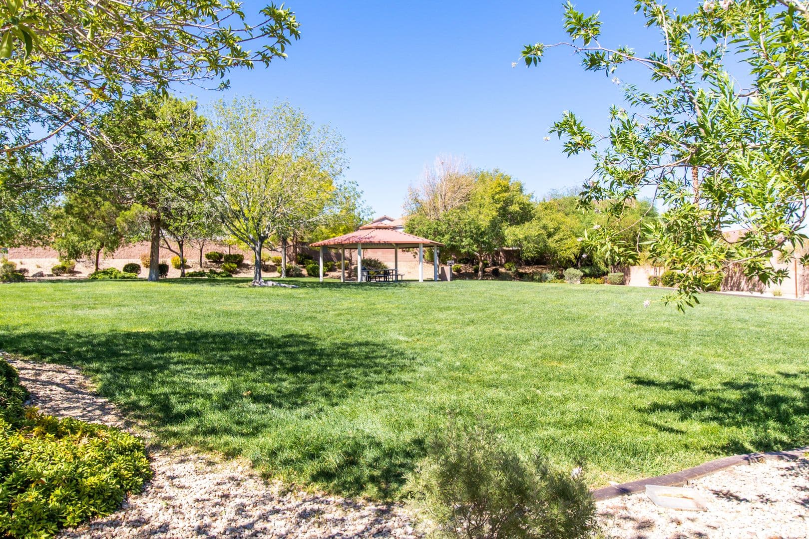 Henderson House: 183 White Butte