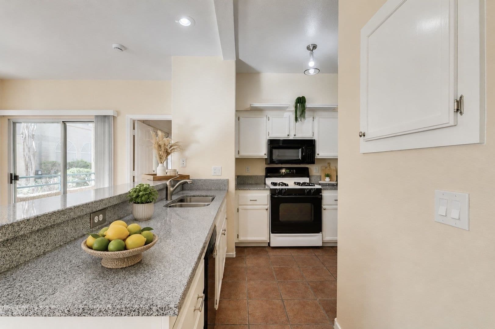 Henderson House: 2251 Wigwam Pkwy #1016