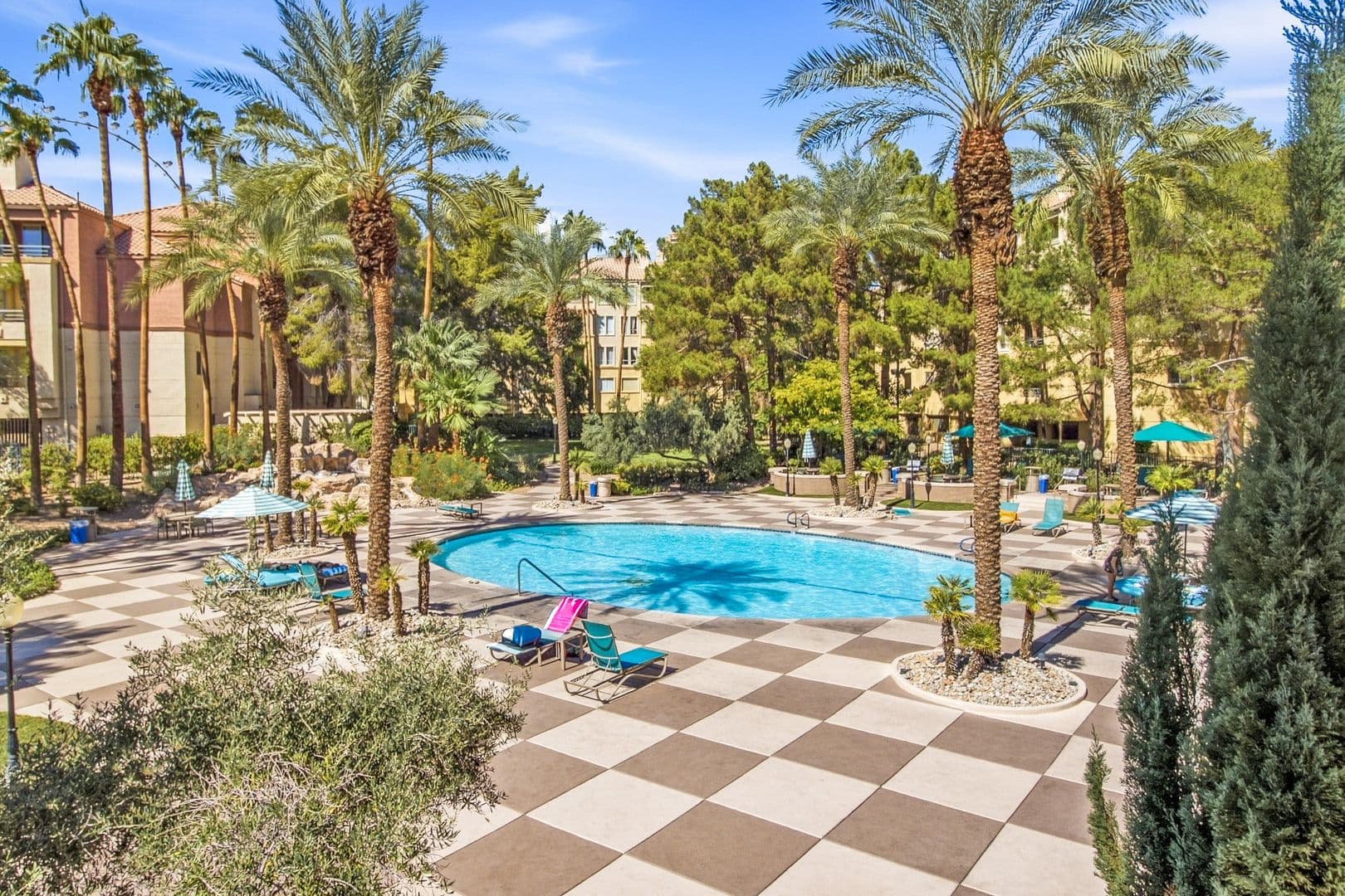 Las Vegas House: 210 E Flamingo Rd #330