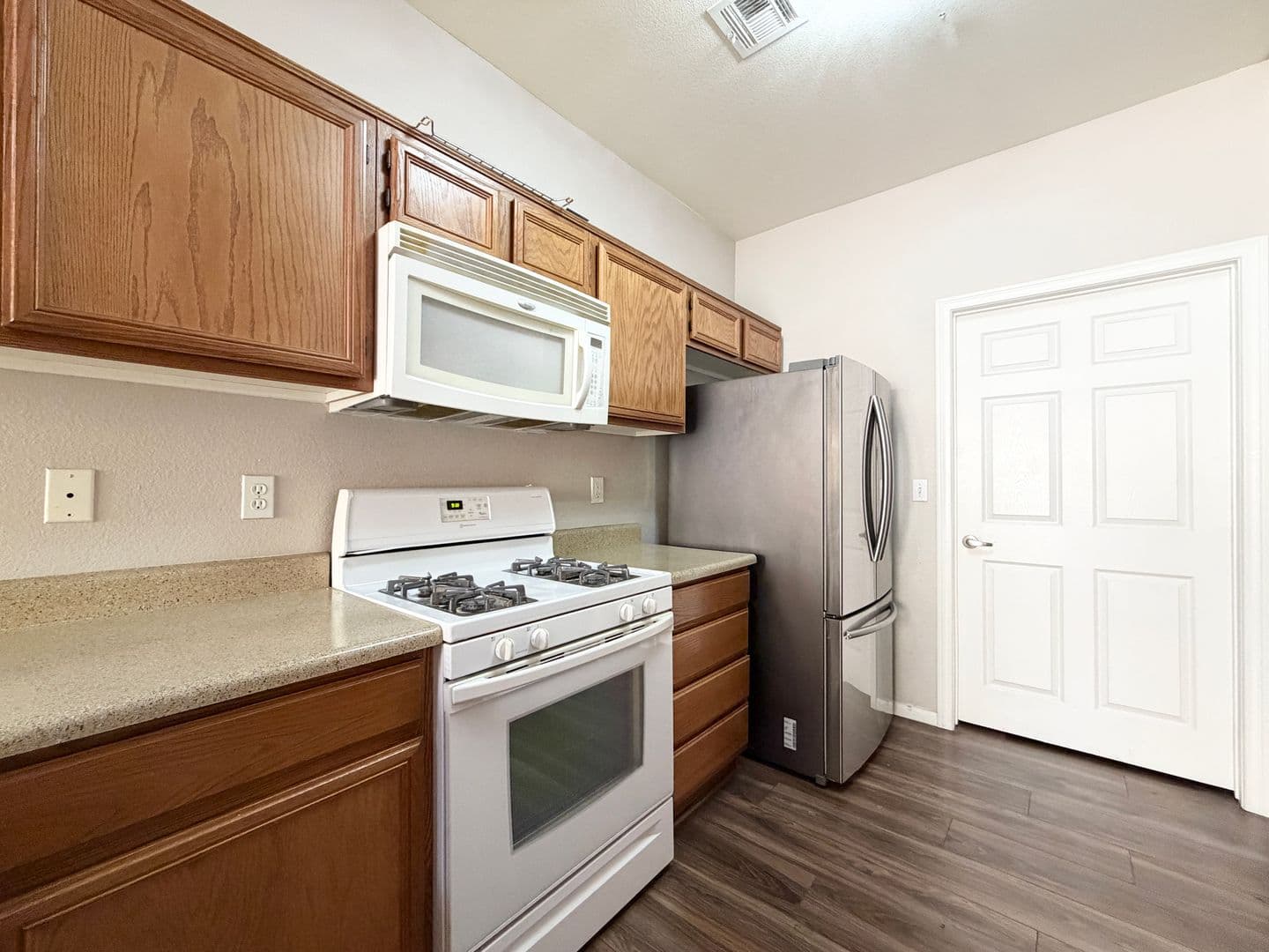 Henderson Townhome: 62 Blue Beak Way