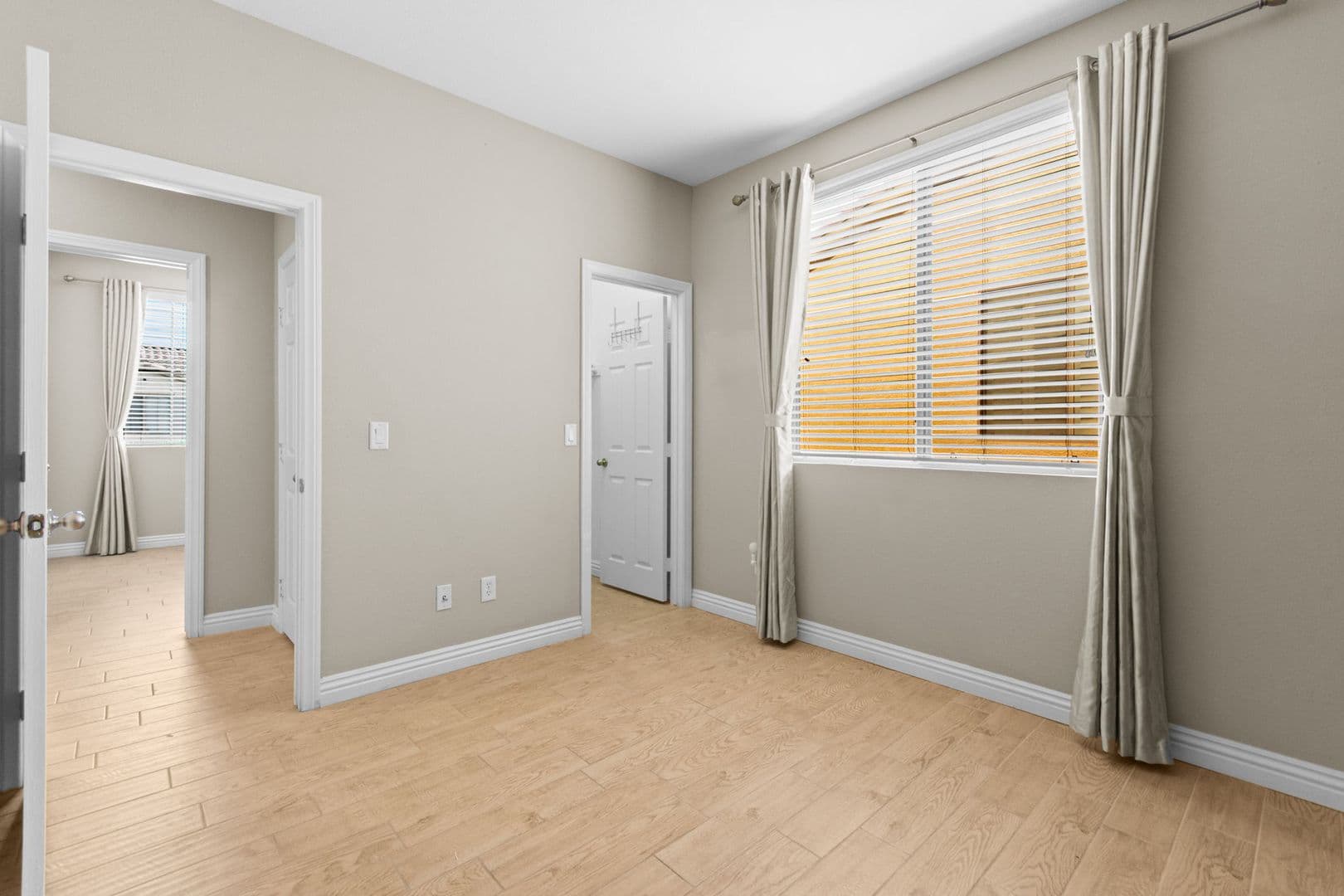 Las Vegas House: 7568 Stray Horse Ave