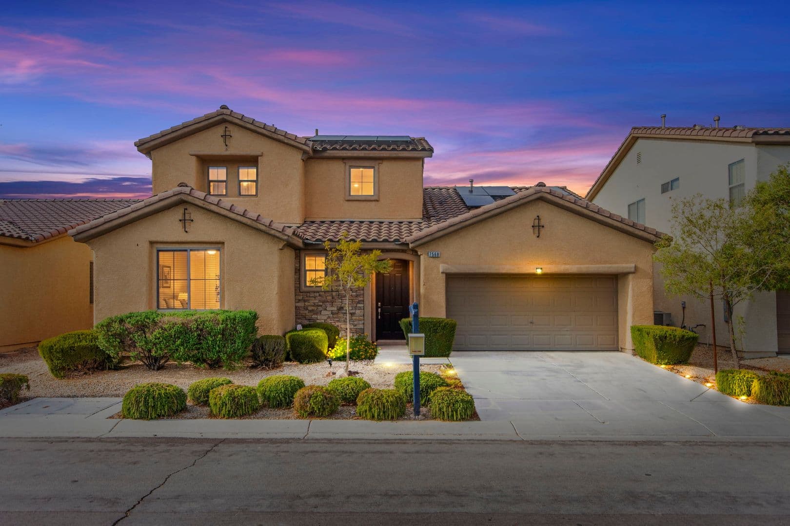 Las Vegas House: 7568 Stray Horse Ave
