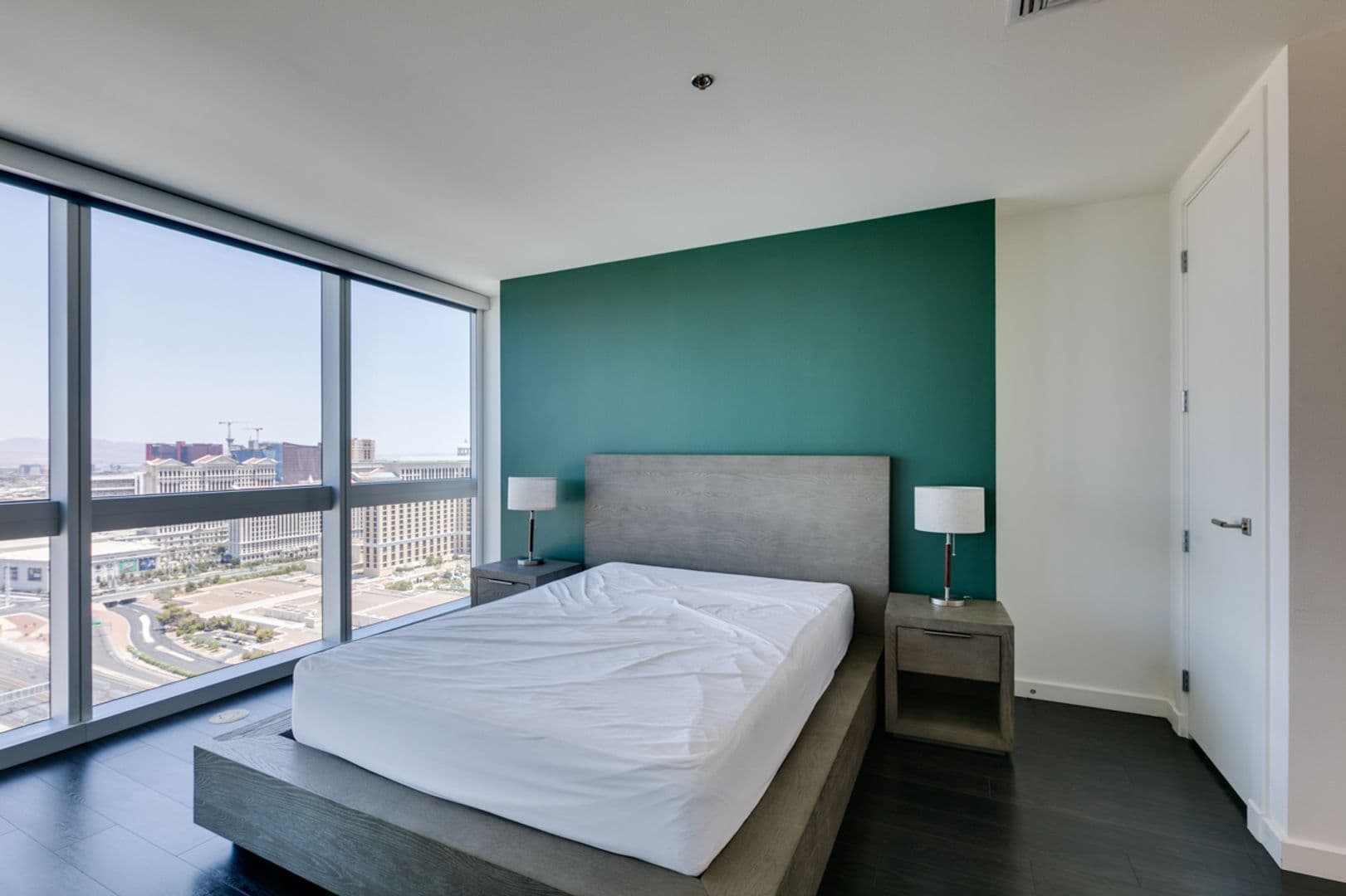 Las Vegas House: 4471 Dean Martin Dr #4004