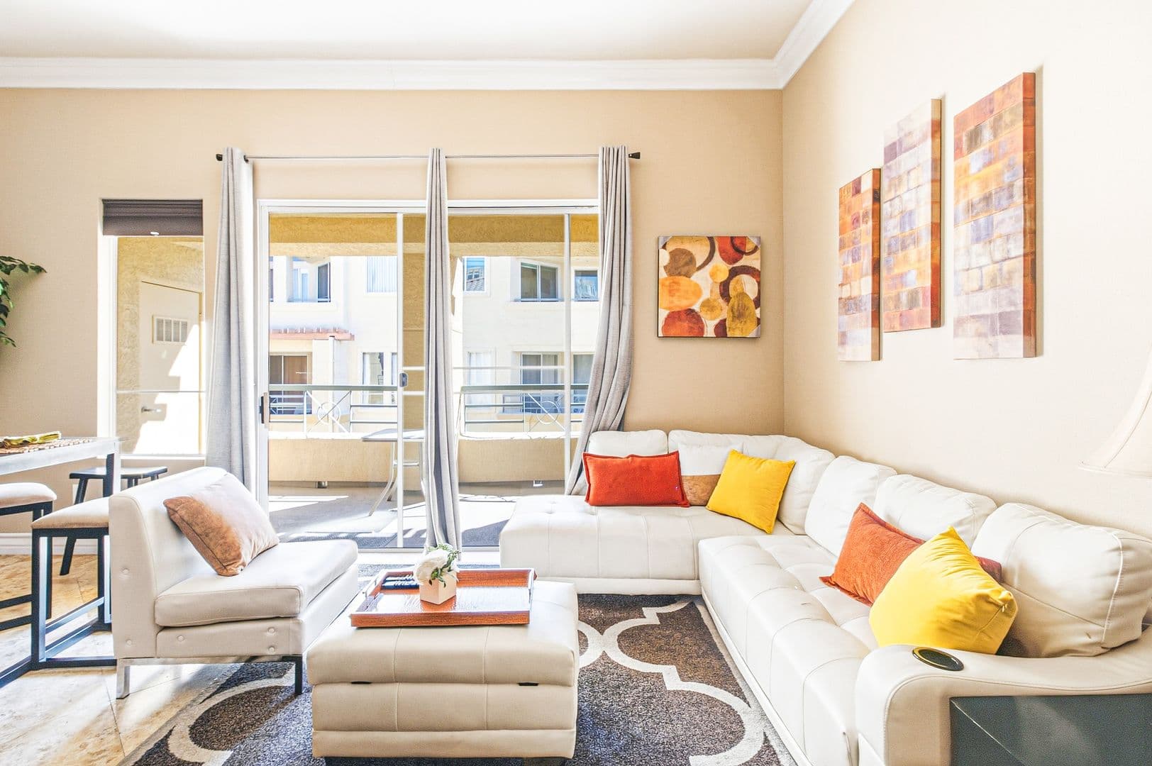 Las Vegas House: 210 E Flamingo Rd #330