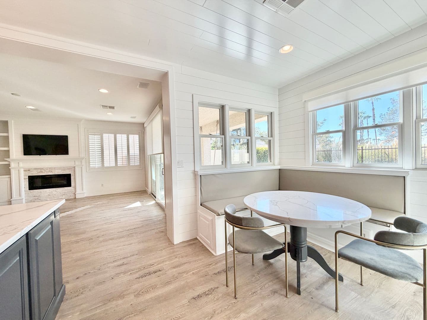 Henderson House: 927 Via Canale Drive