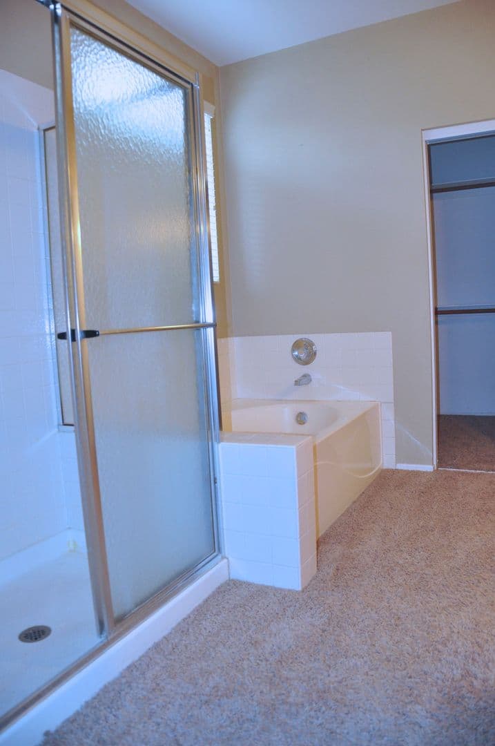 Henderson House: 1275 Dove Tree Court