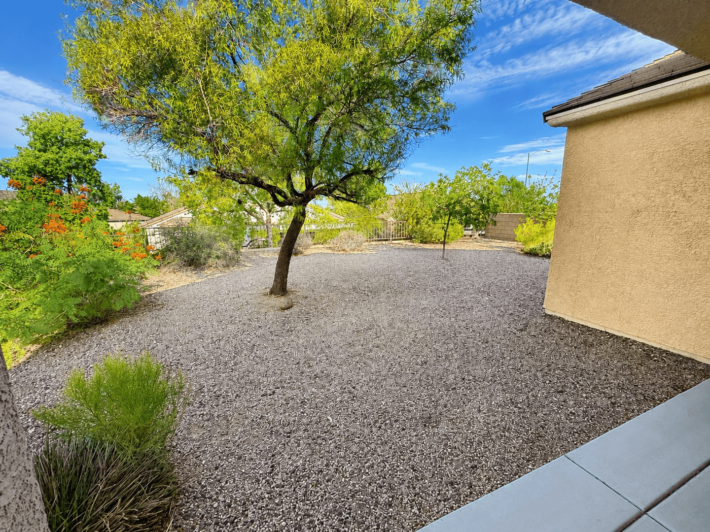 Henderson House: 1935 Valley Center Dr