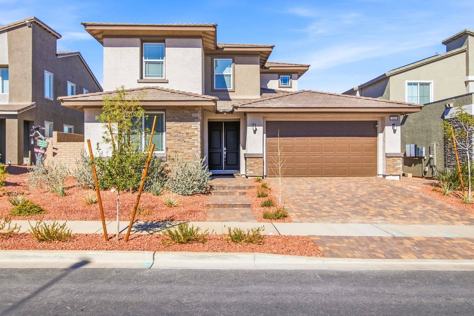 Henderson House: 320 Isla Enclave Way