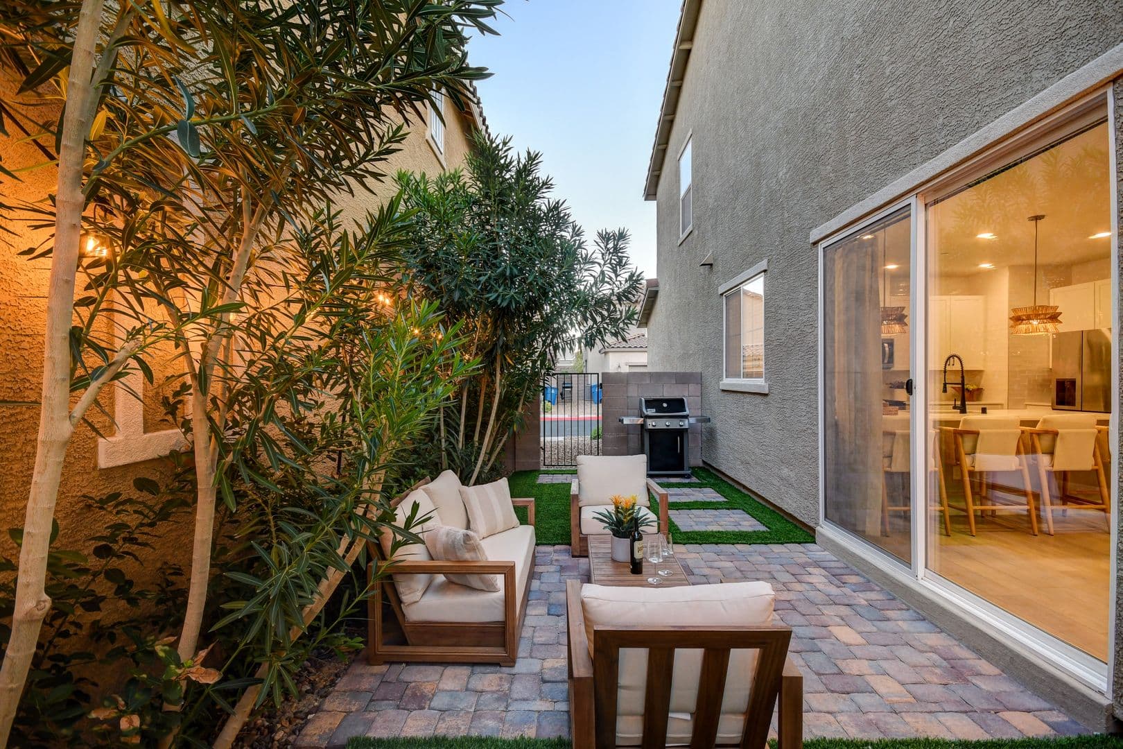 Henderson House: 3568 Anastagio Lane