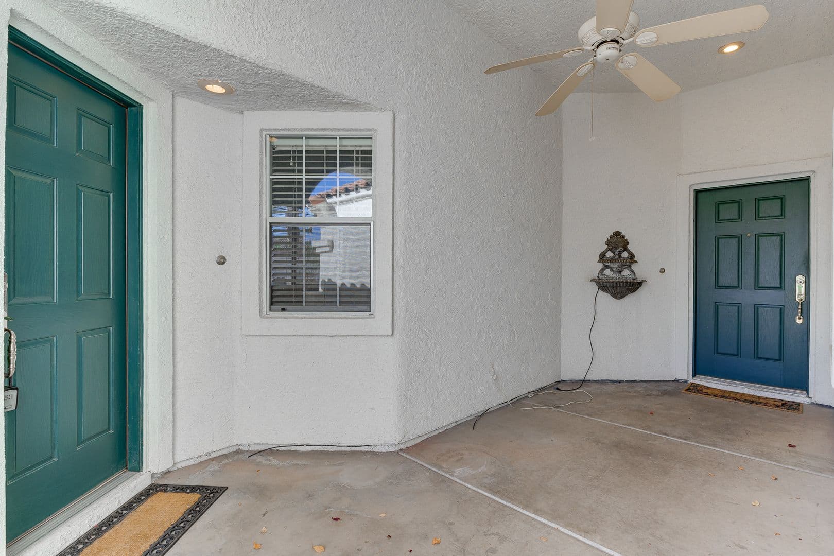 Henderson House: 1842 Stablegate Ave