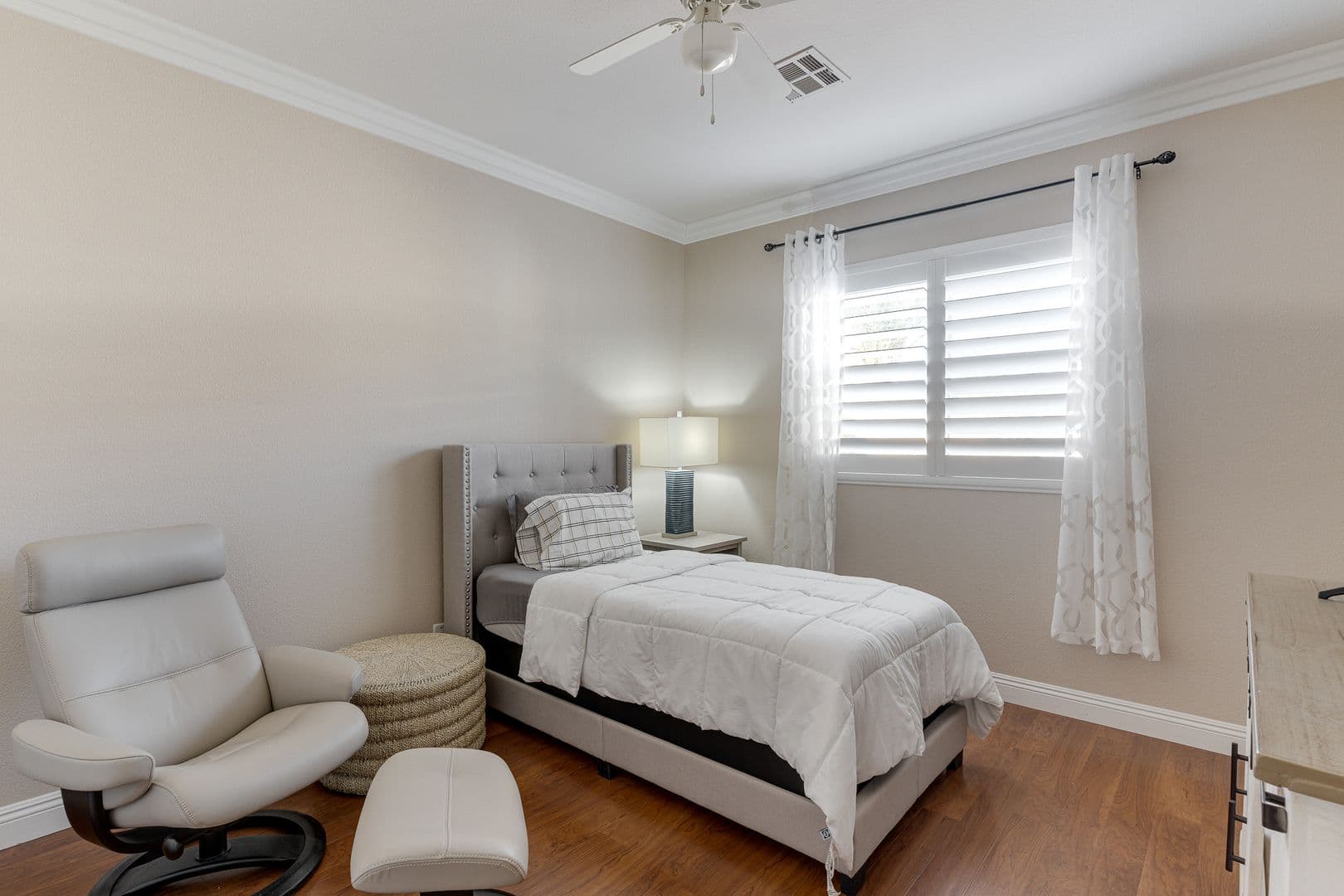 Las Vegas House: 10708 Cliff Mountain Ave