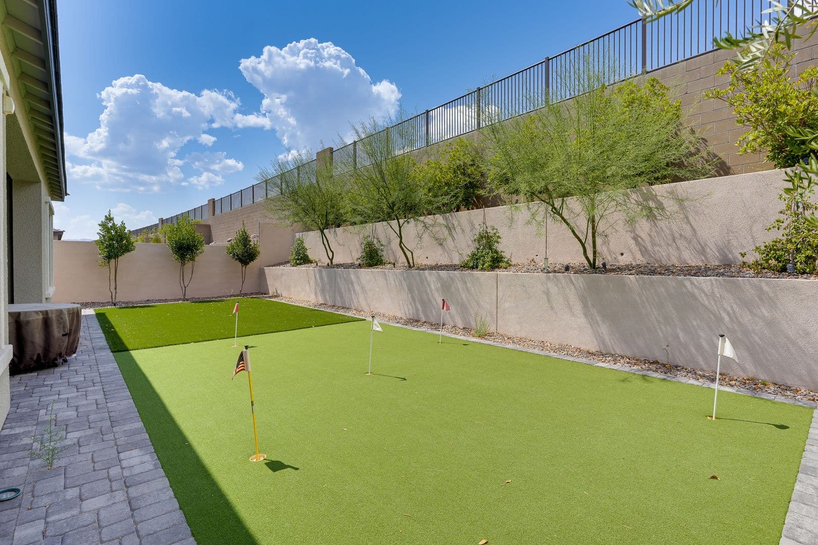 Las Vegas House: 165 Springbough Ln