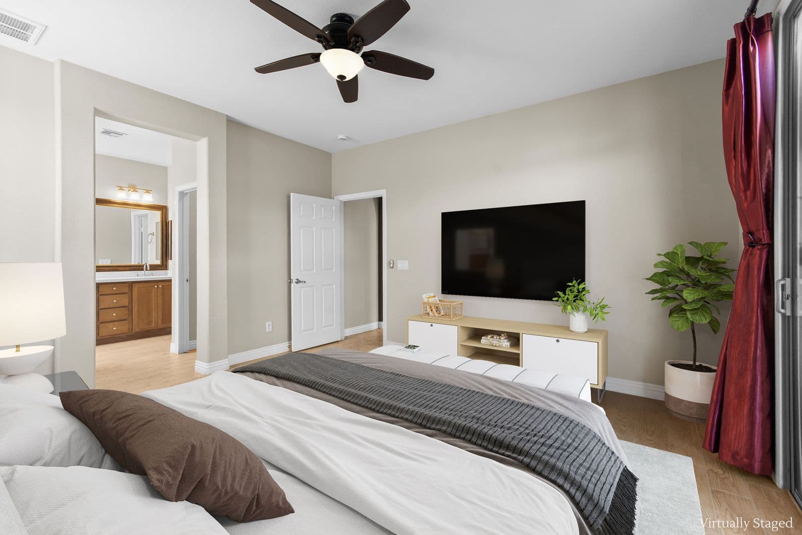 Las Vegas House: 7568 Stray Horse Ave
