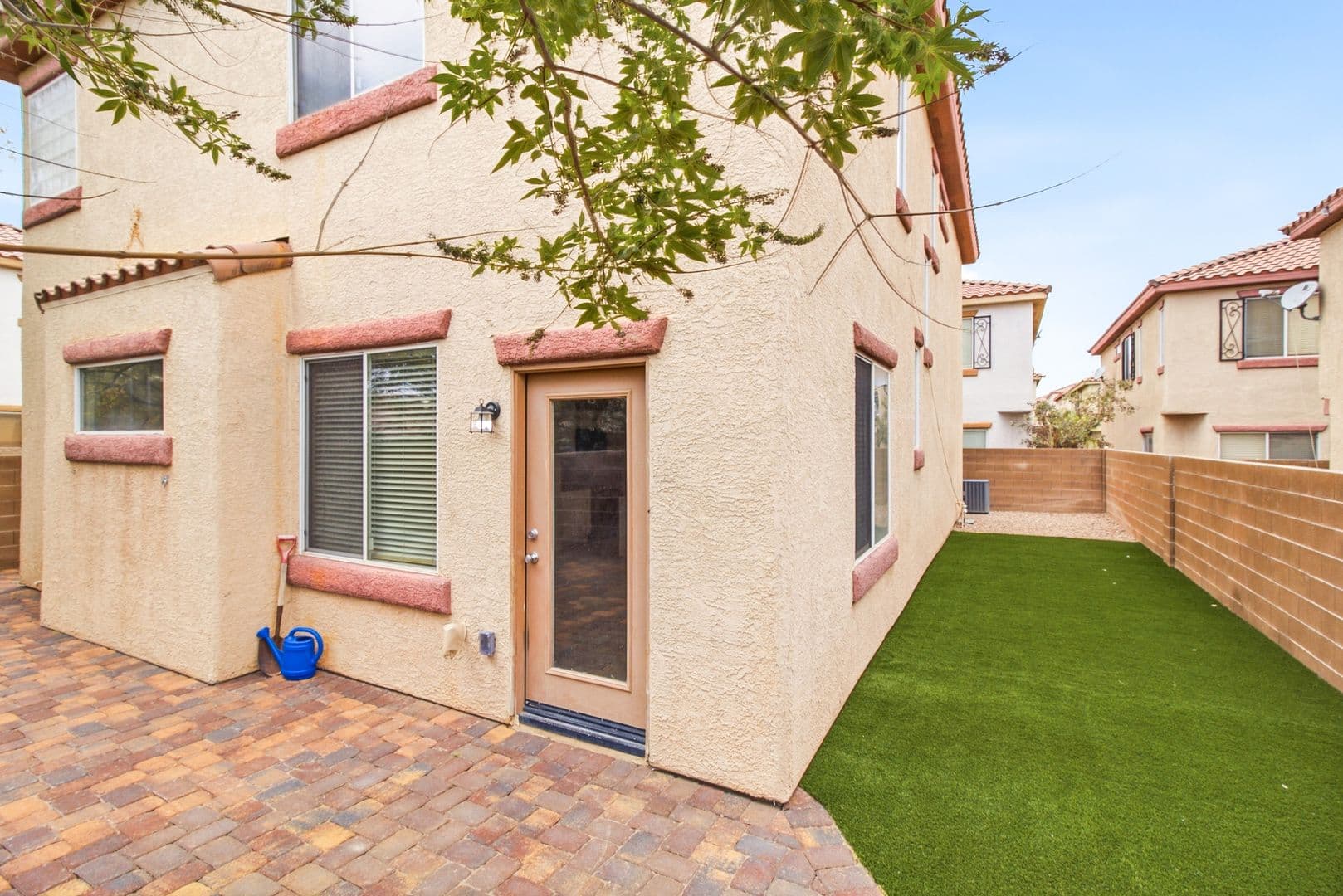 Las Vegas House: 10630 Lessona St