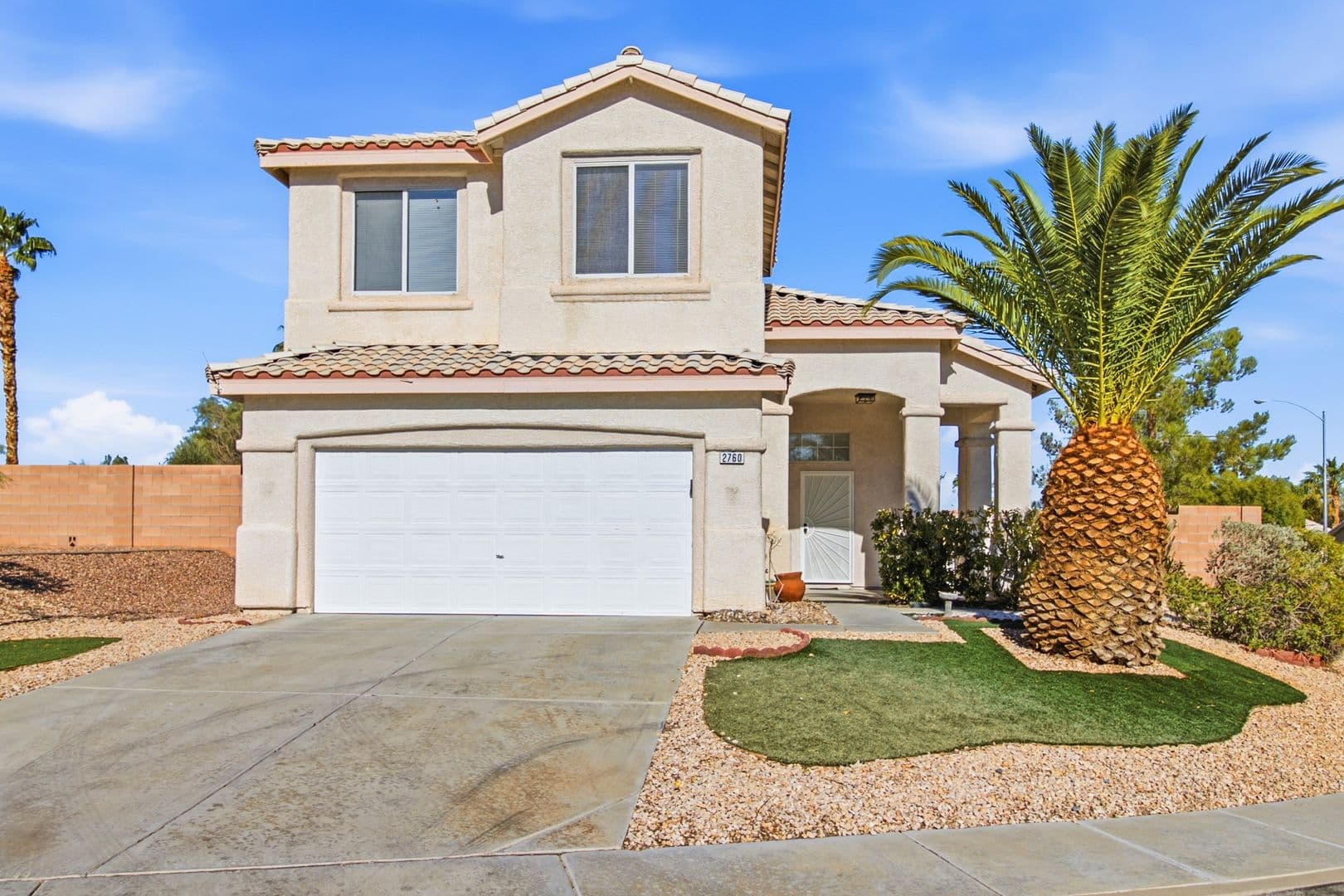 Henderson House: 2760 Saigon Dr
