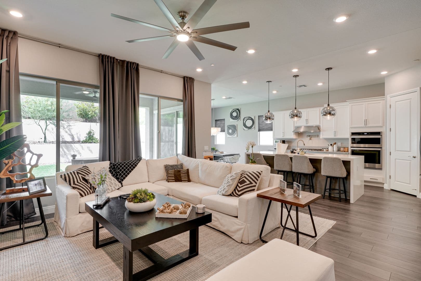 Las Vegas House: 165 Springbough Ln