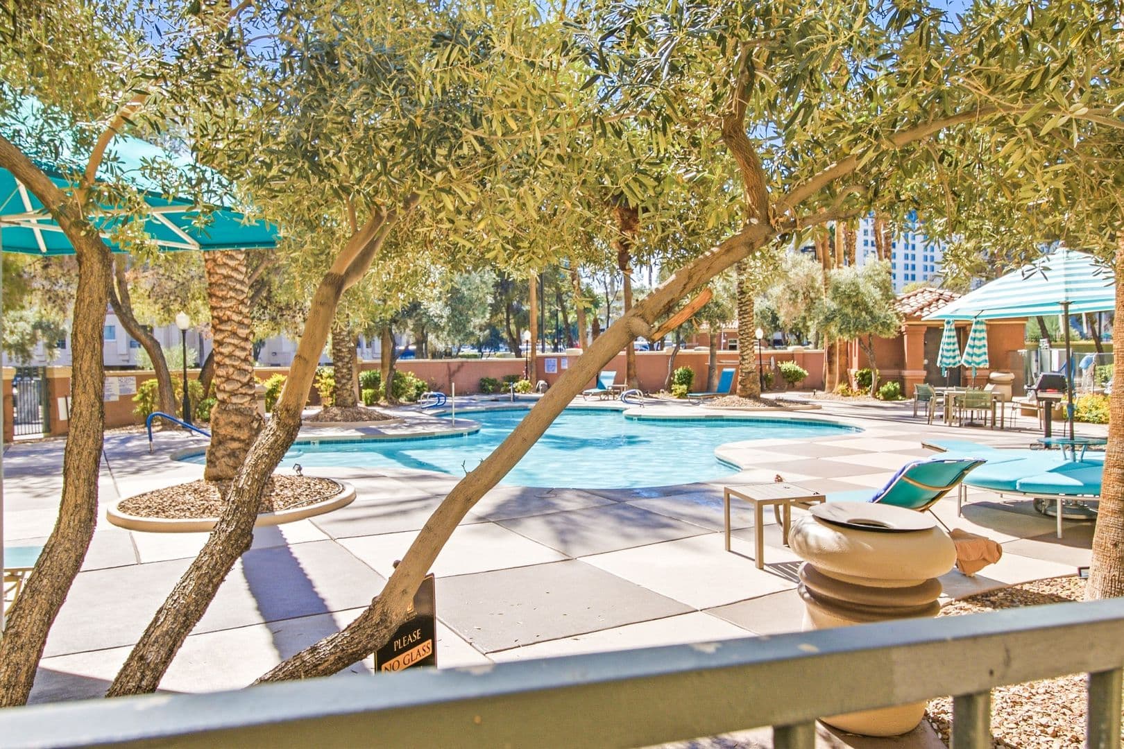 Las Vegas House: 210 E Flamingo Rd #330