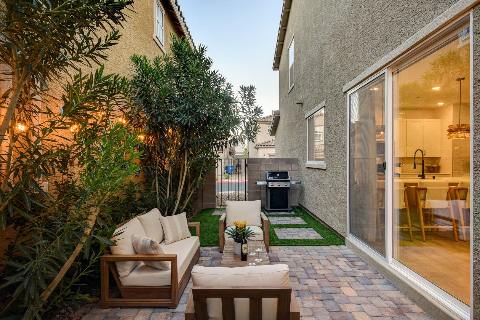 Henderson House: 3568 Anastagio Lane