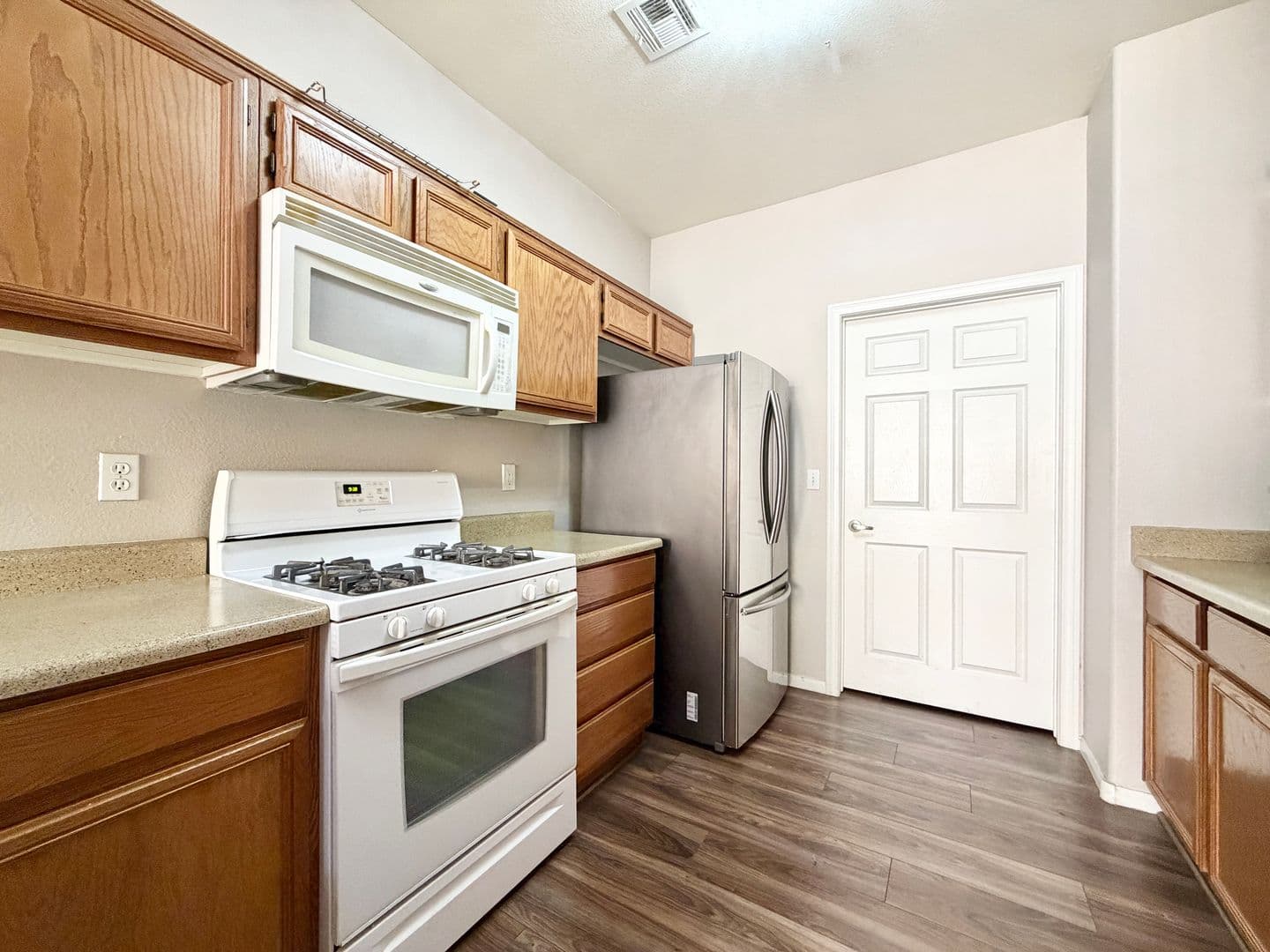 Henderson Townhome: 62 Blue Beak Way
