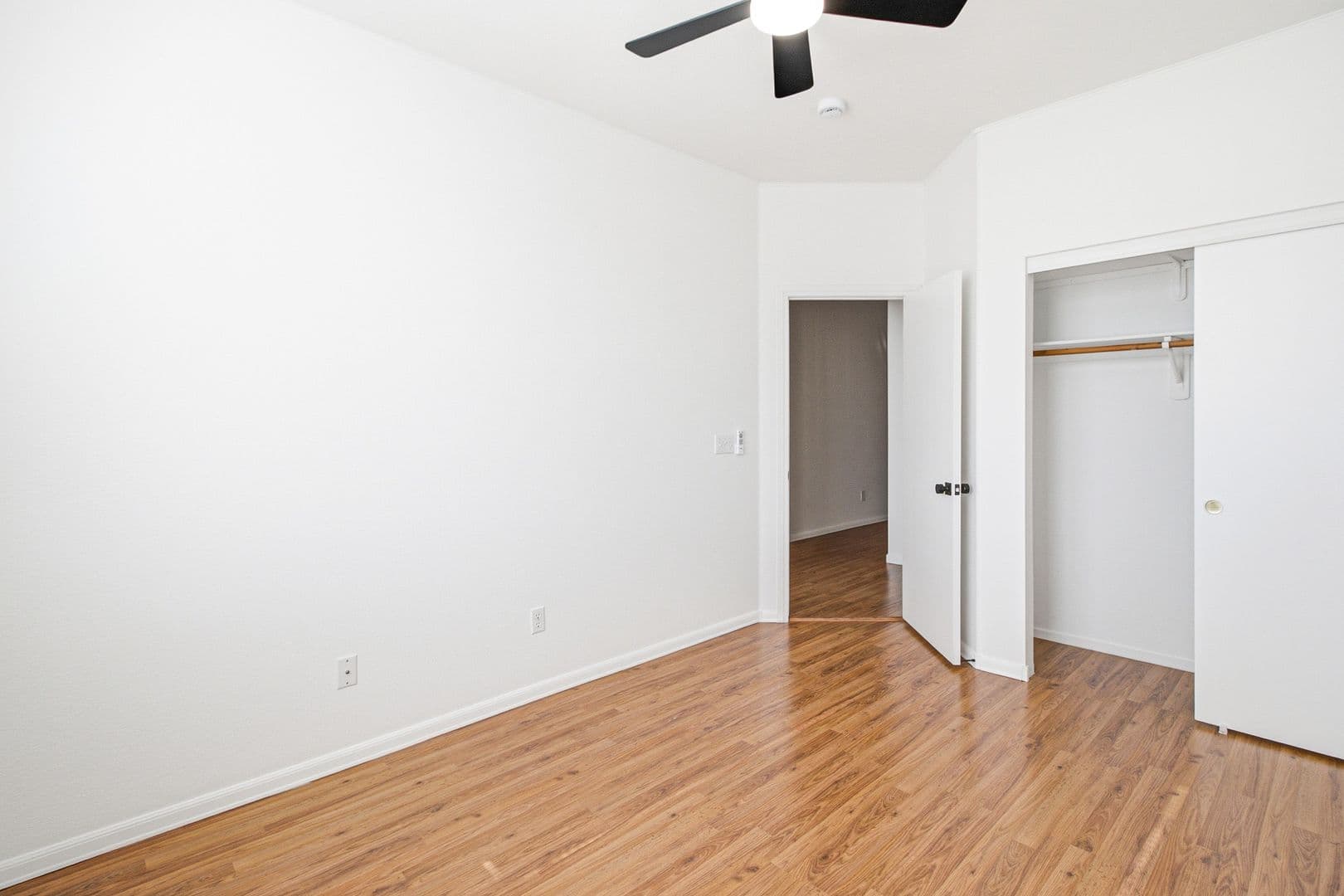 Henderson House: 2760 Saigon Dr