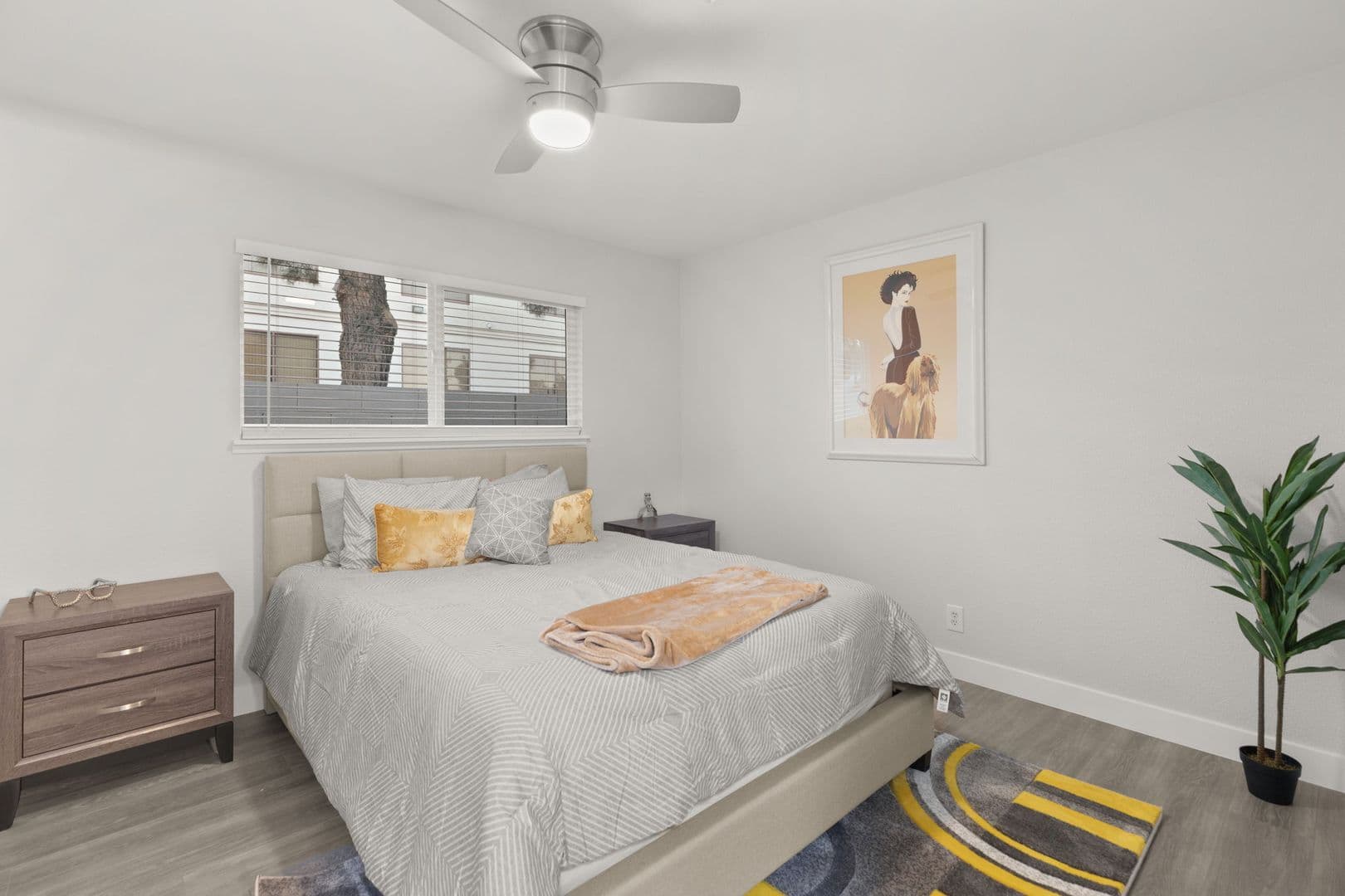 Las Vegas House: 615 S 10th St Unit B