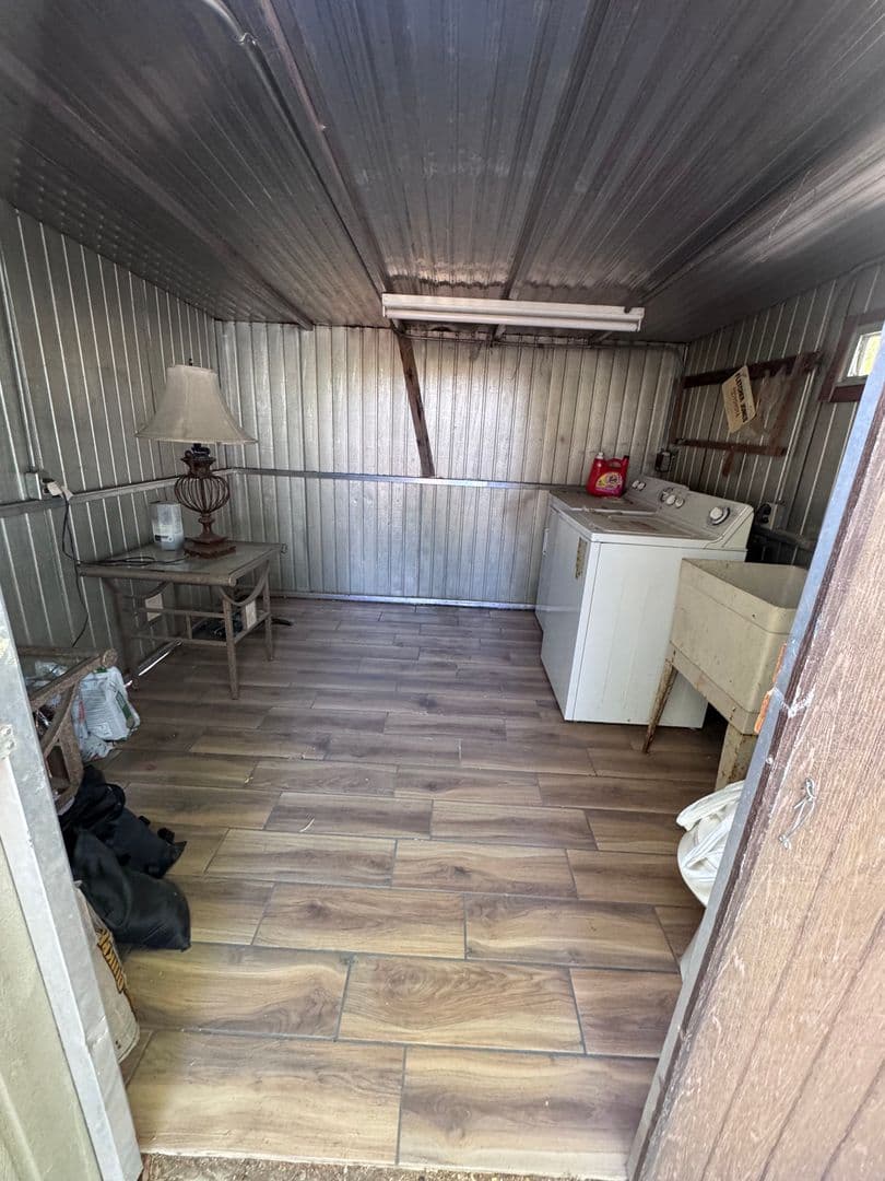 Boulder City House: 648 Utah