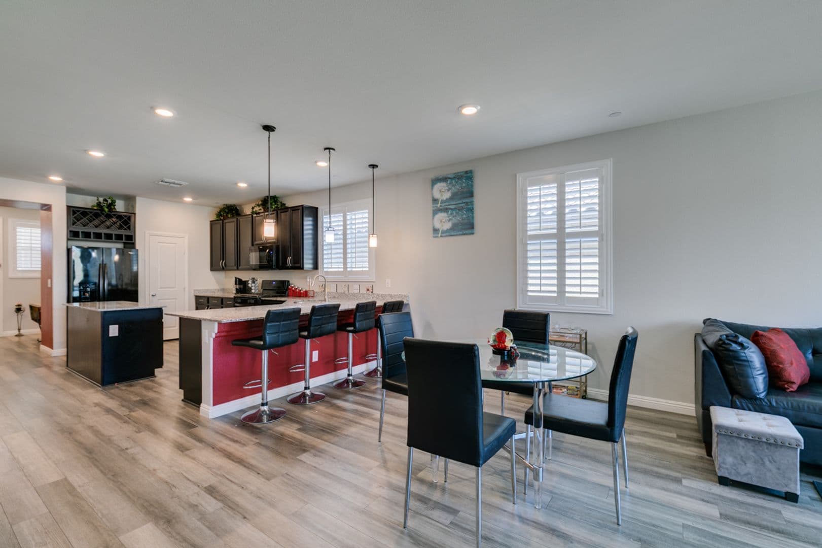 Henderson House: 3496 Calentina Ave