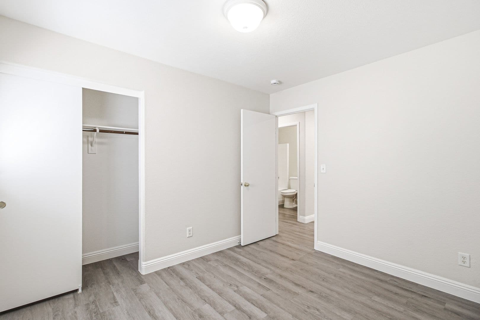 Henderson House: 183 White Butte