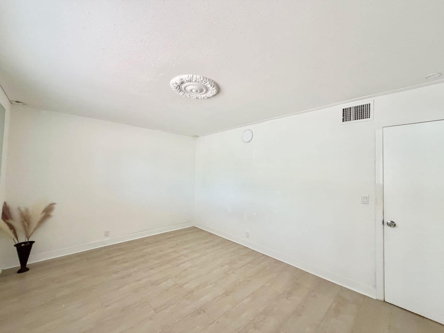 Las Vegas Condo: 575 S. Royal Crest Circle