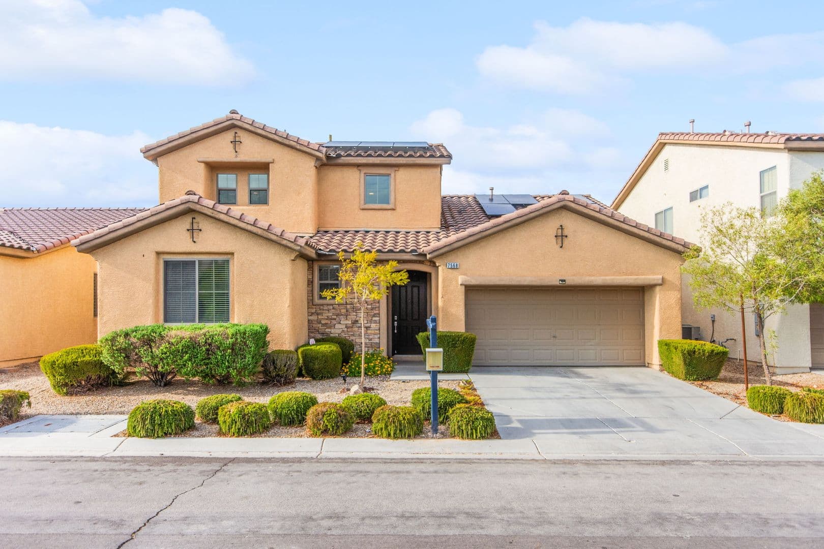 Las Vegas House: 7568 Stray Horse Ave