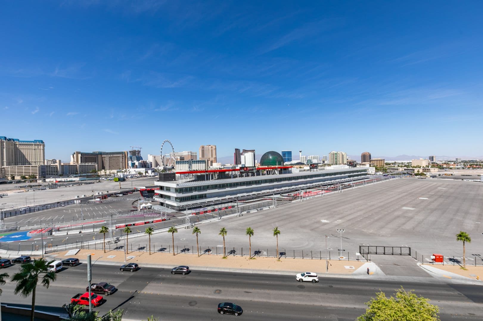 Las Vegas House: 205 E Harmon Ave #1012