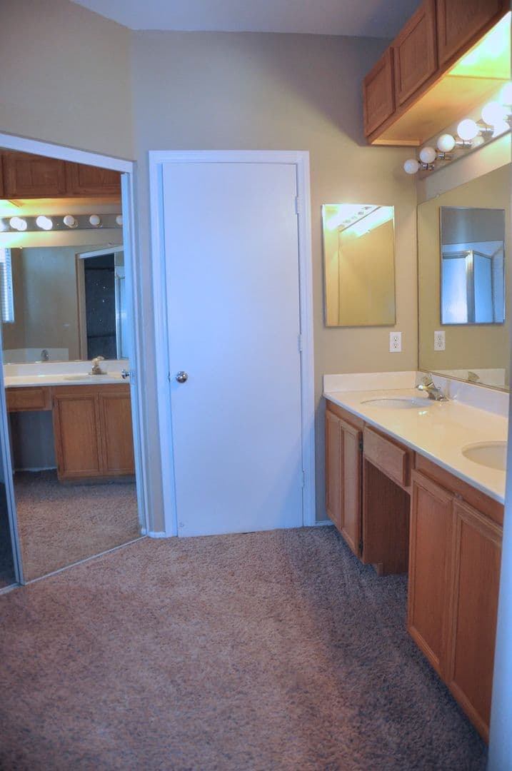 Henderson House: 1275 Dove Tree Court
