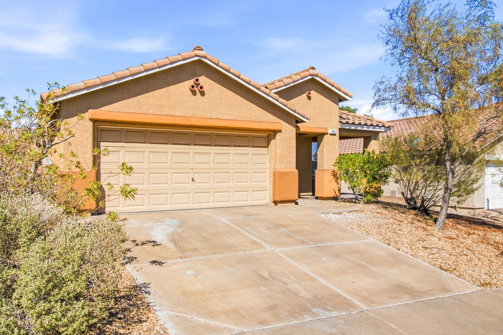 Henderson House: 183 White Butte
