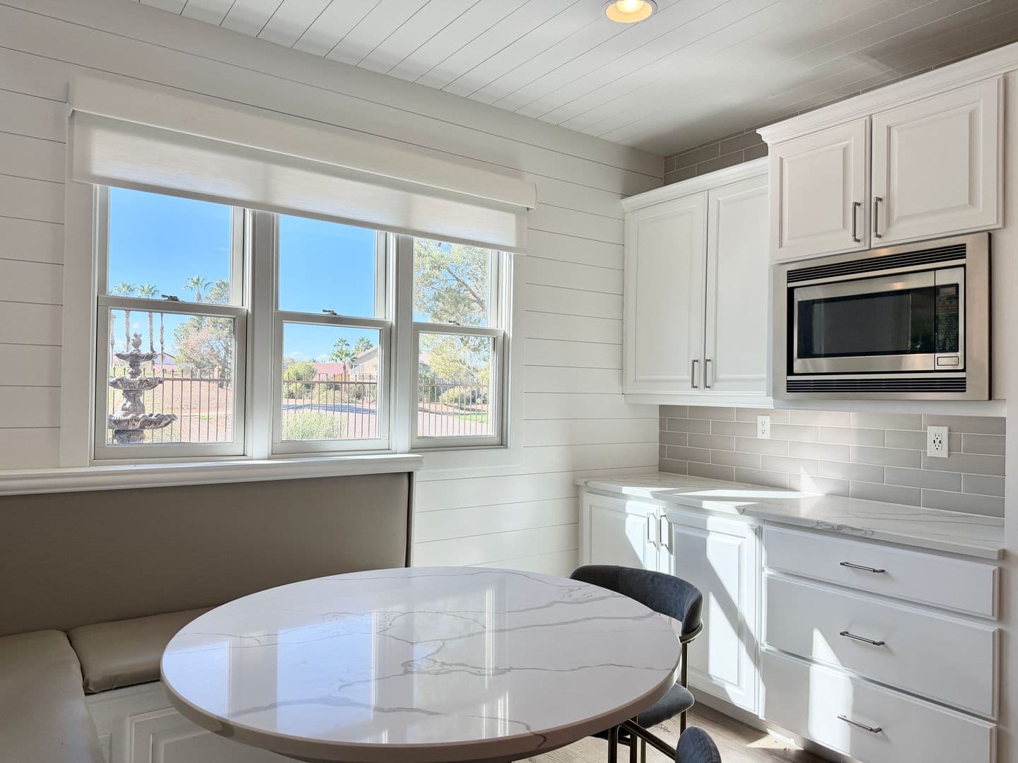 Henderson House: 927 Via Canale Drive
