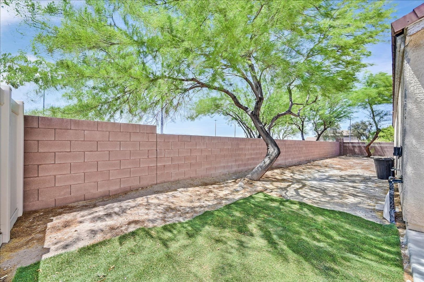 Las Vegas House: 1464 Amitola Ave