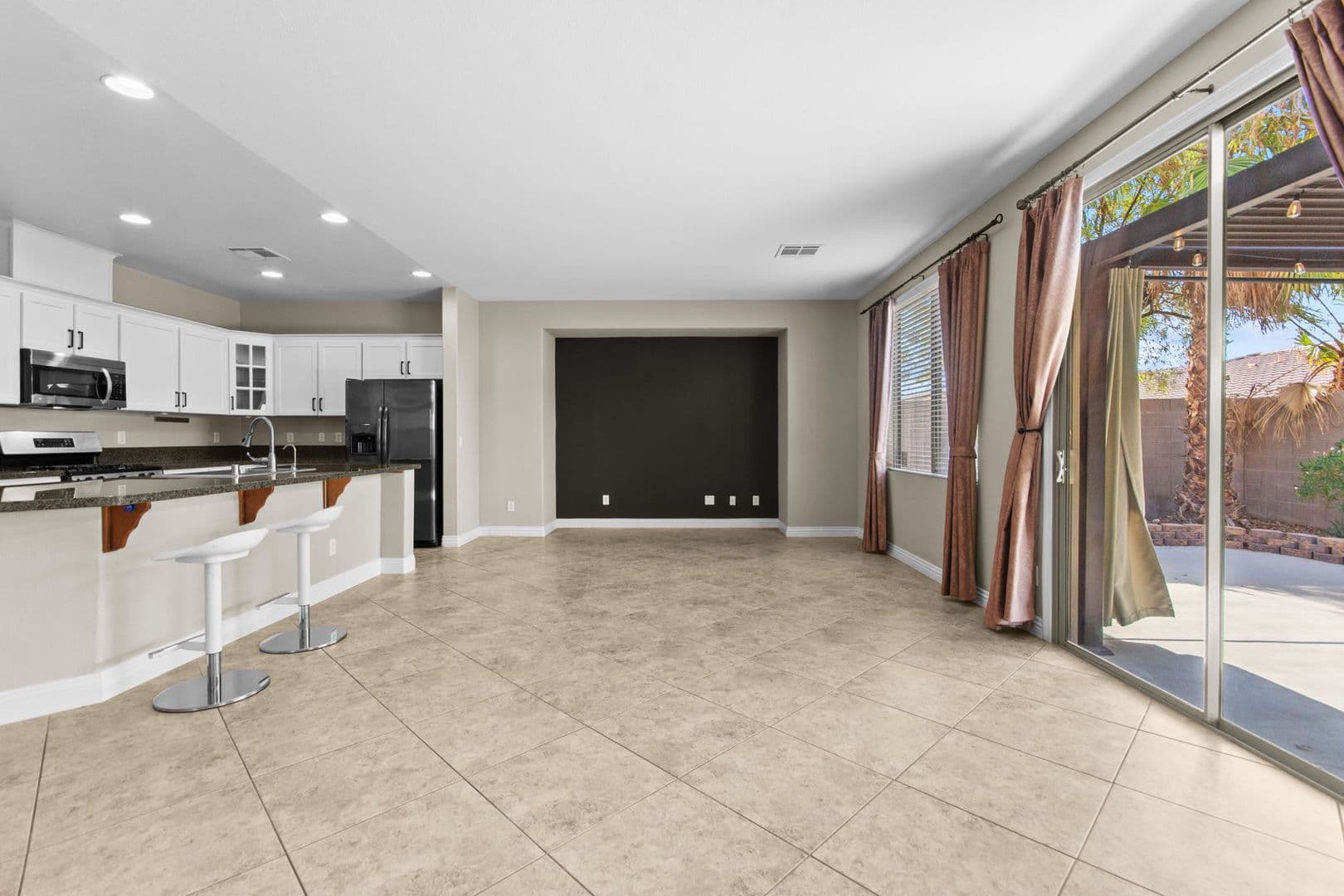 Las Vegas House: 7568 Stray Horse Ave