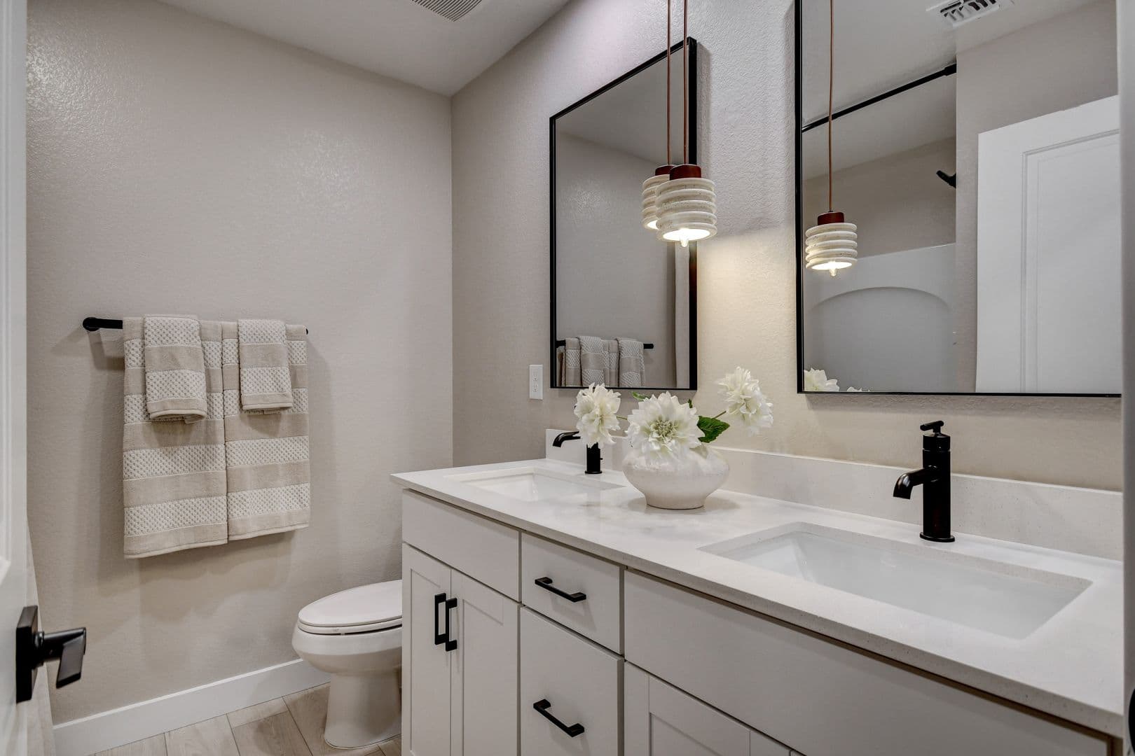 Henderson House: 3568 Anastagio Lane