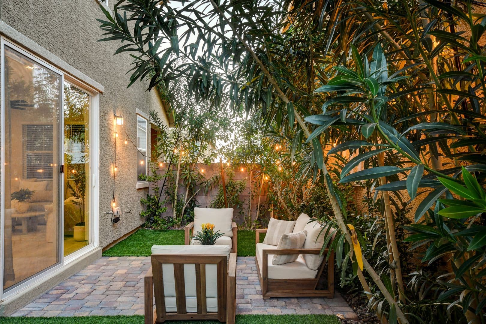 Henderson House: 3568 Anastagio Lane
