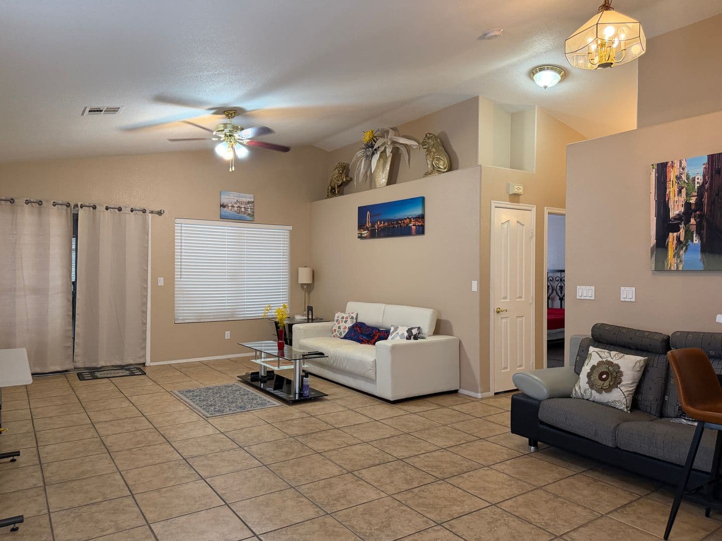 Las Vegas House: 868 Worrell Avenue