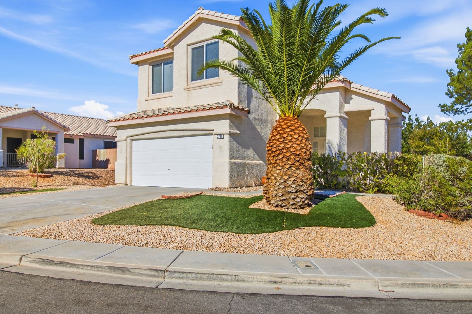 Henderson House: 2760 Saigon Dr