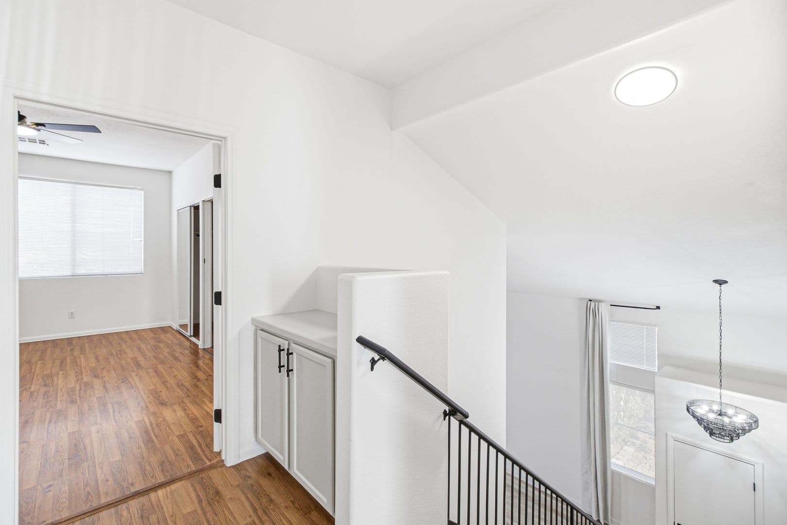Henderson House: 2760 Saigon Dr