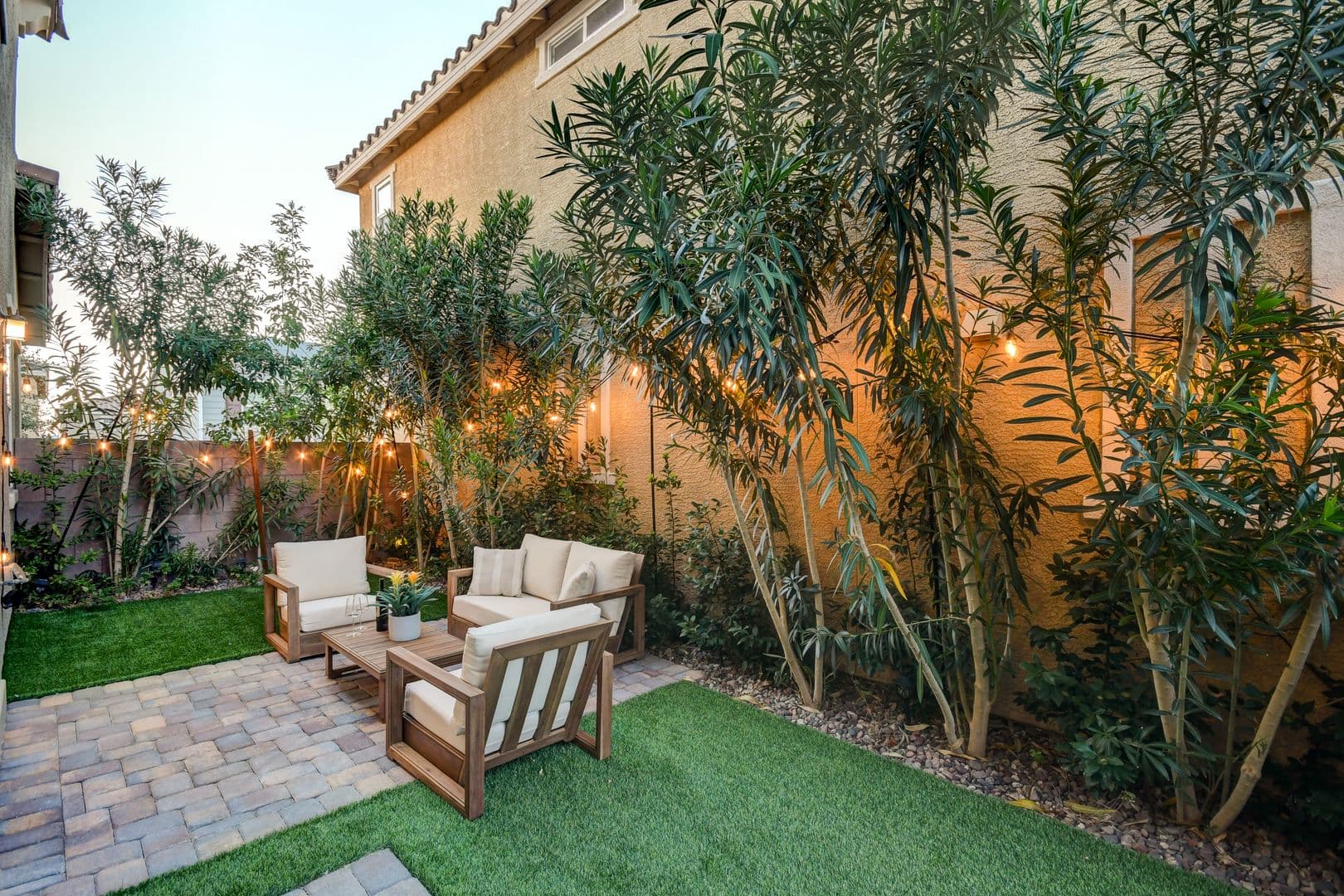 Henderson House: 3568 Anastagio Lane