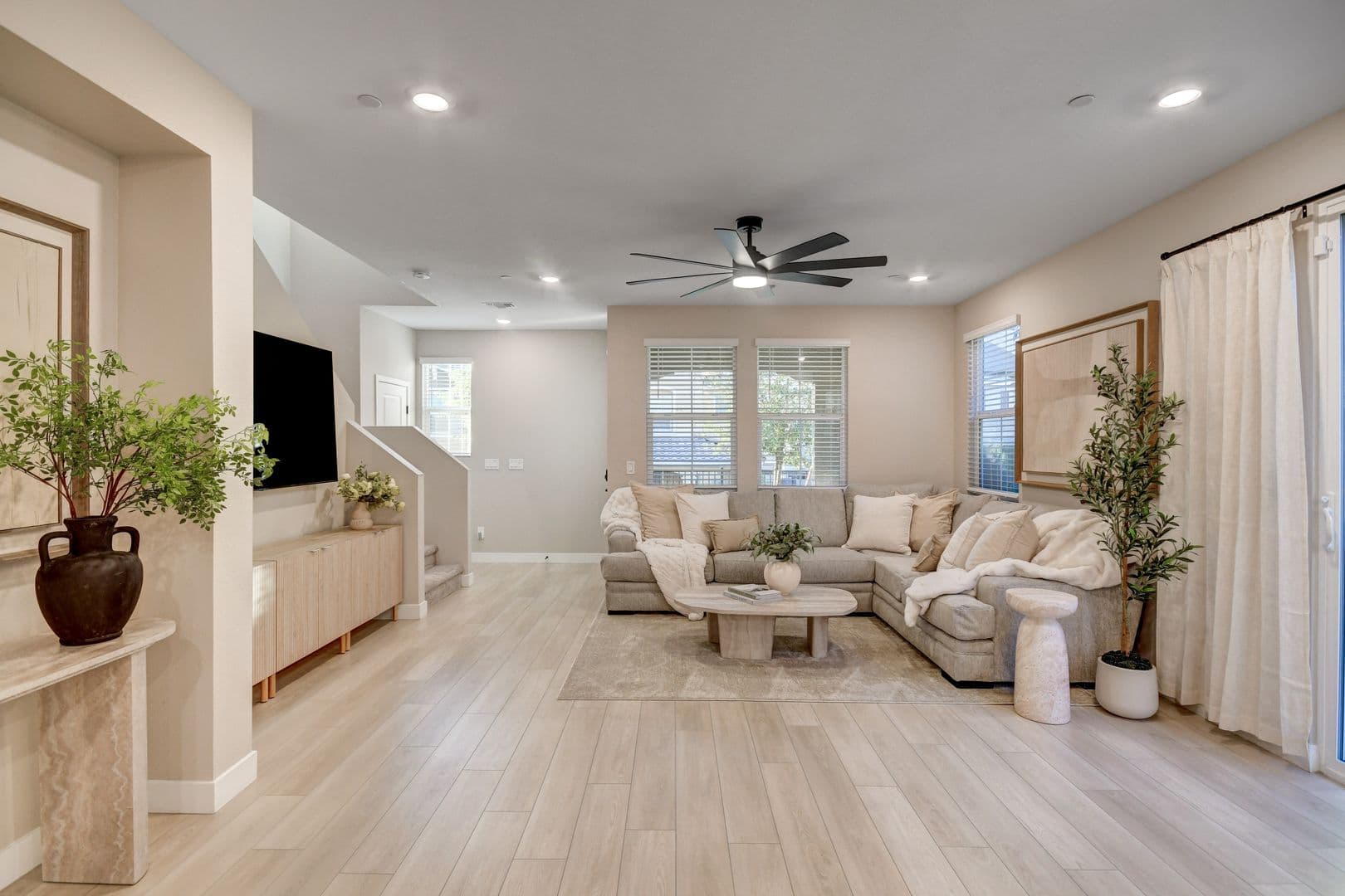 Henderson House: 3568 Anastagio Lane