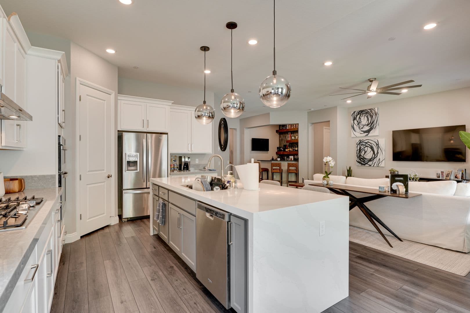 Las Vegas House: 165 Springbough Ln