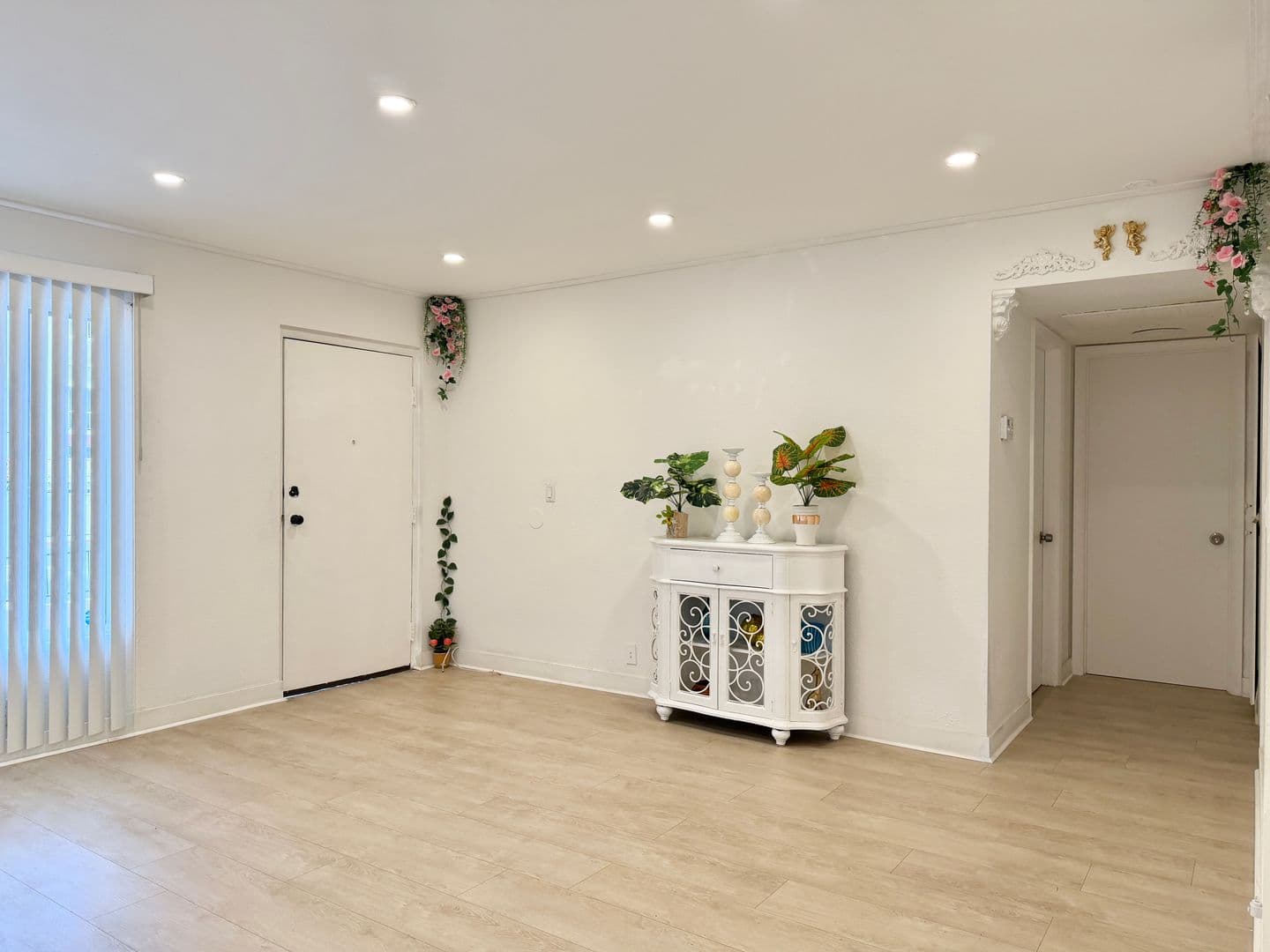 Las Vegas Condo: 575 S. Royal Crest Circle
