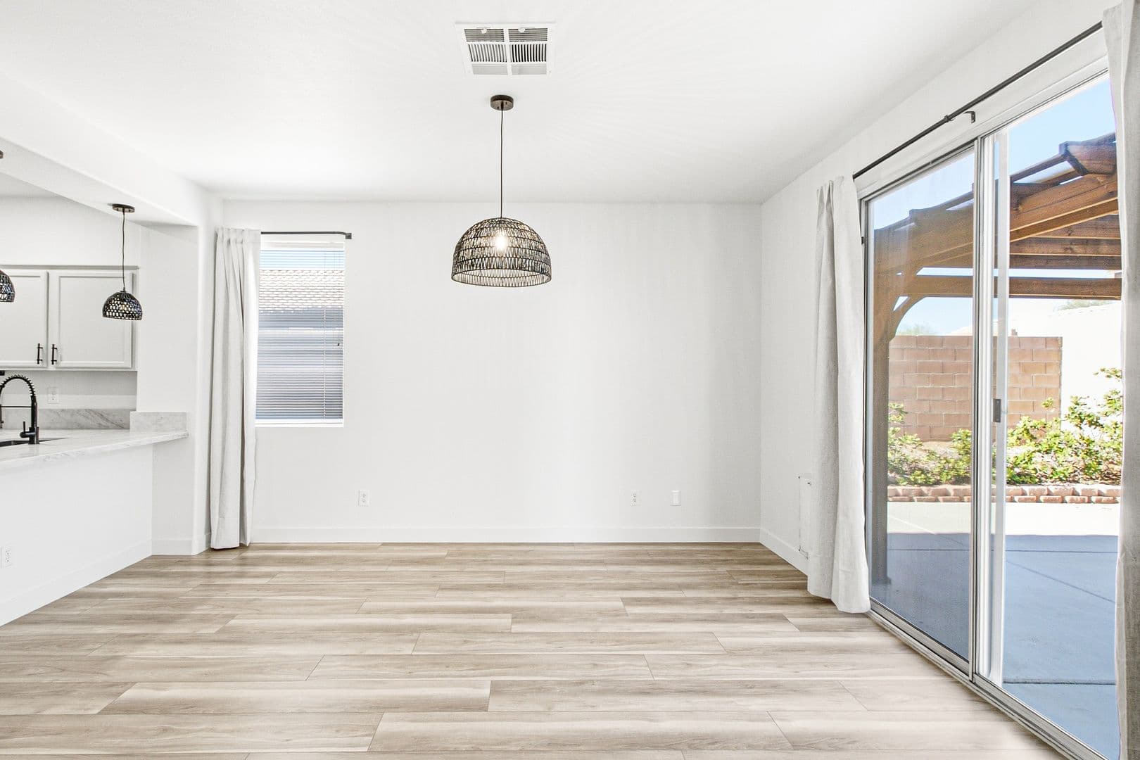 Henderson House: 2760 Saigon Dr