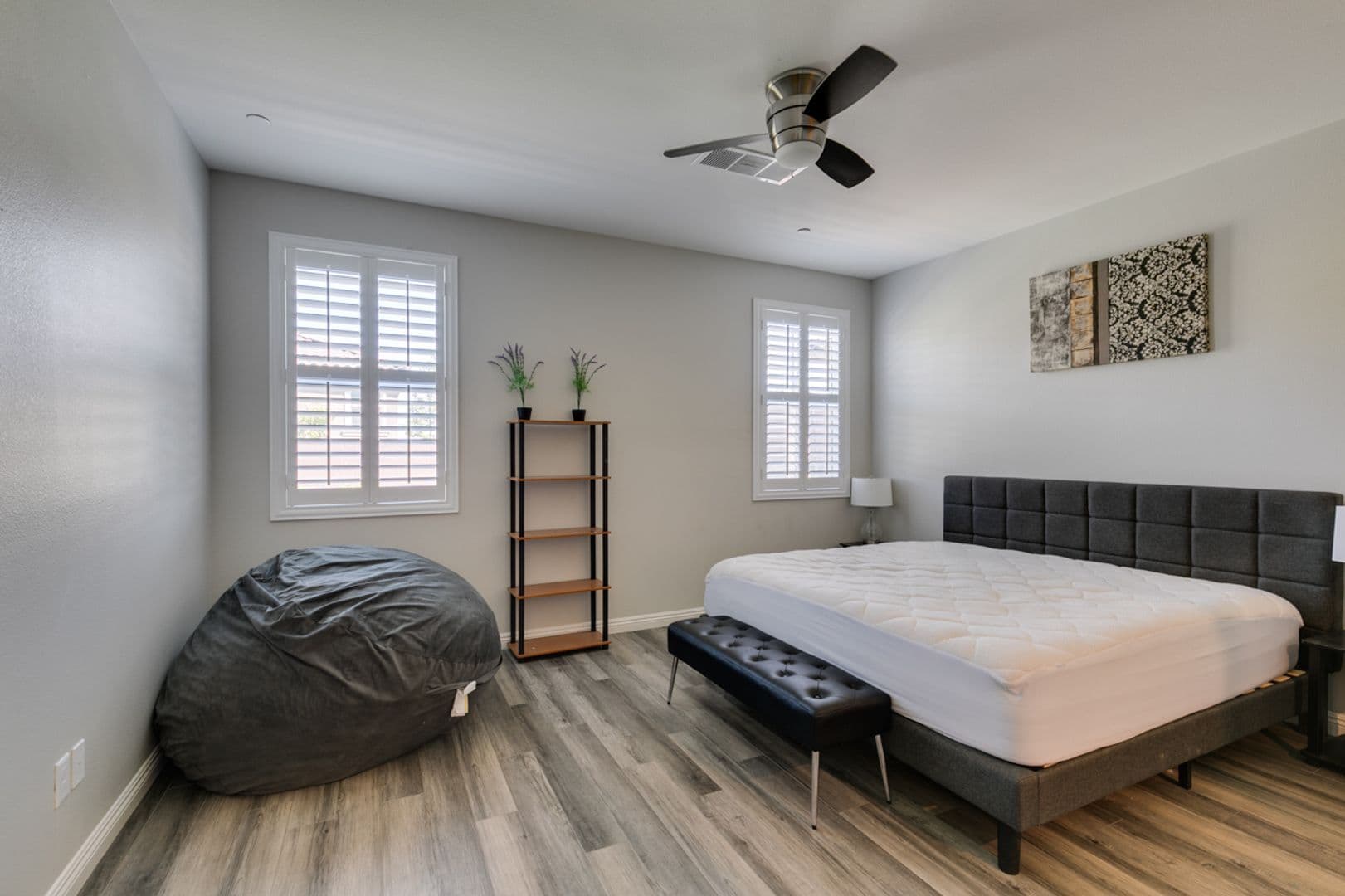 Henderson House: 3496 Calentina Ave