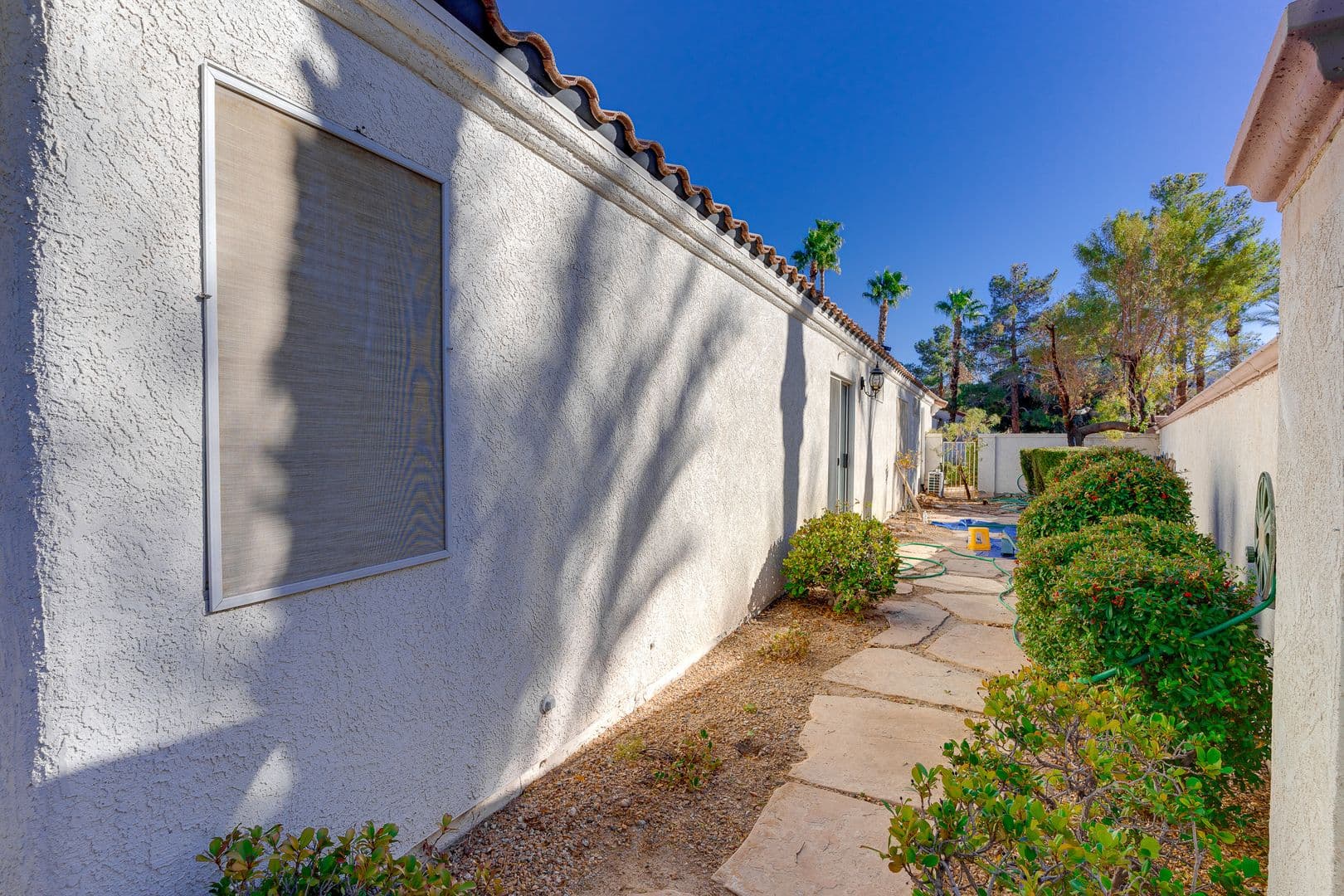 Henderson House: 1842 Stablegate Ave