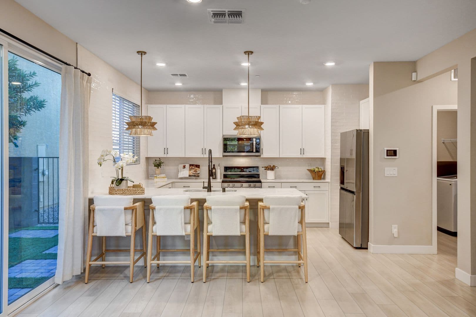 Henderson House: 3568 Anastagio Lane
