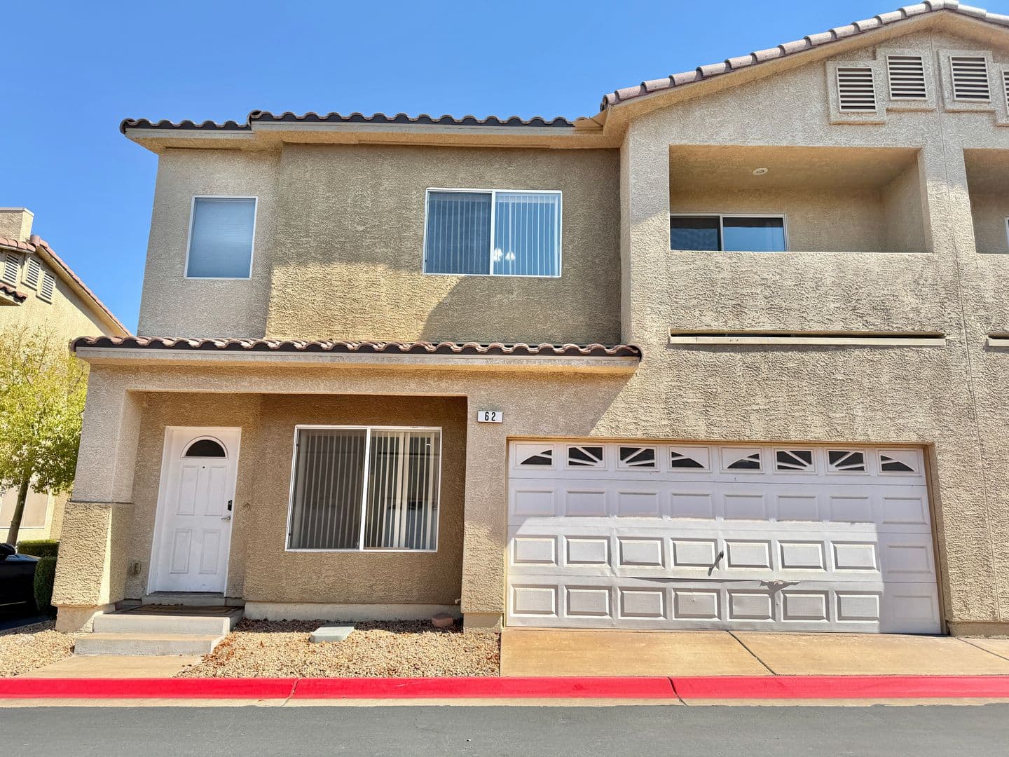 Henderson Townhome: 62 Blue Beak Way